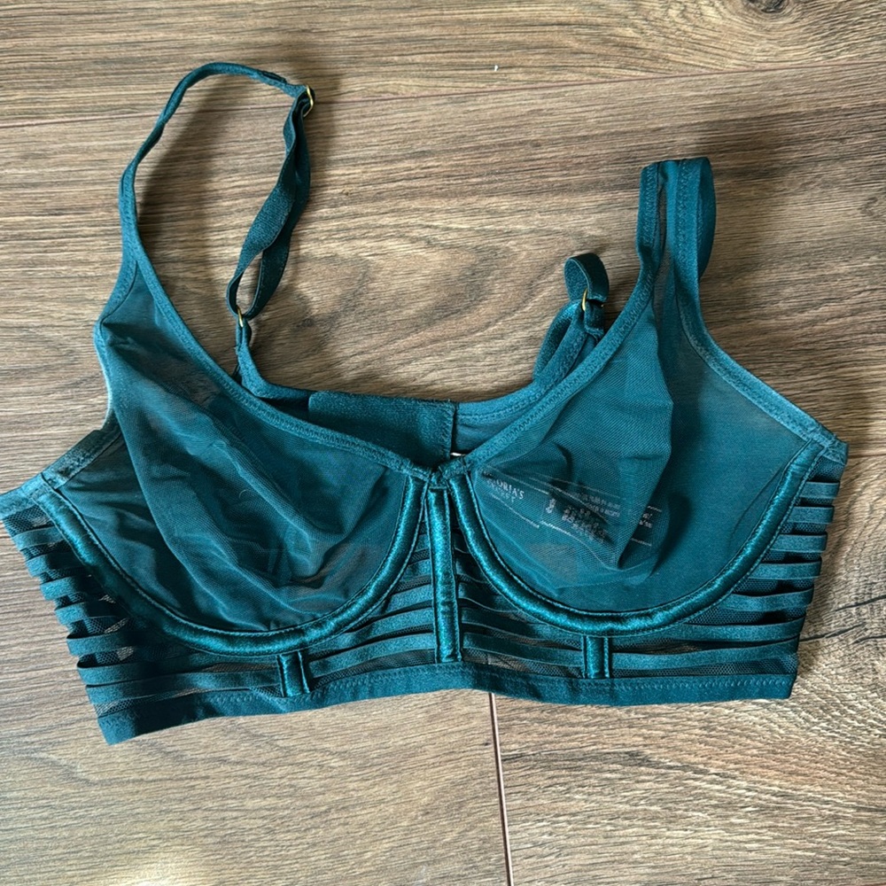 Victoria’s Secret see through mesh underwire bra 32c